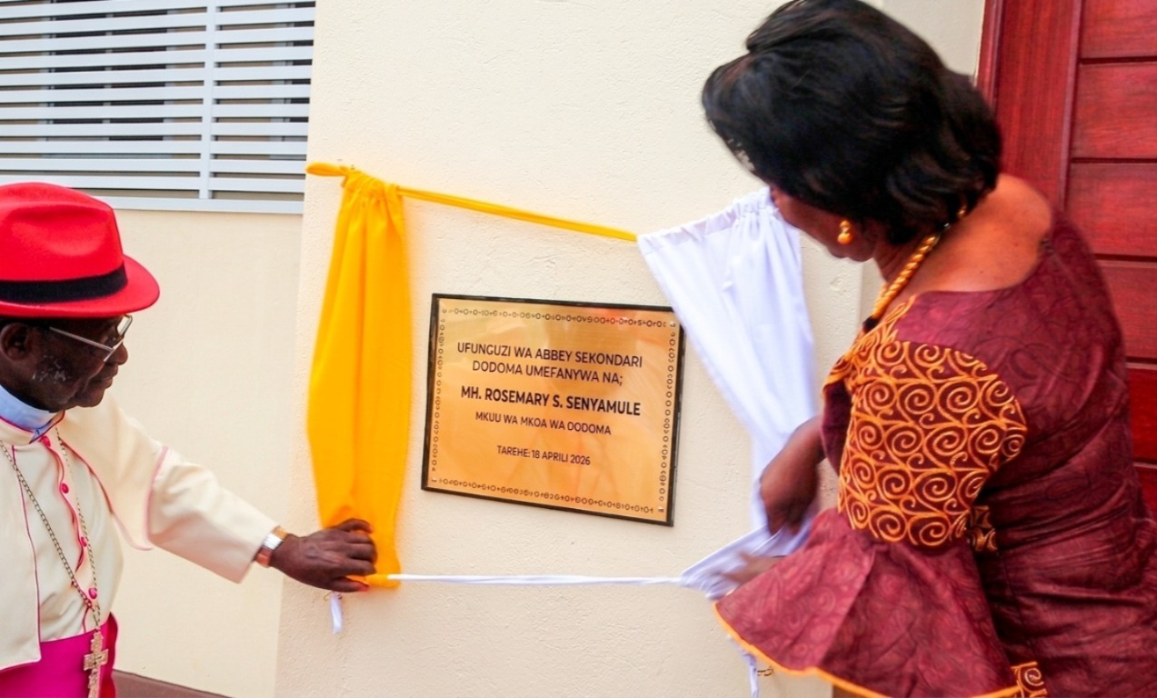 MKUU WA MKOA AZINDUA RASMI SHULE YA SEKONDARI  ABBEY DODOMA