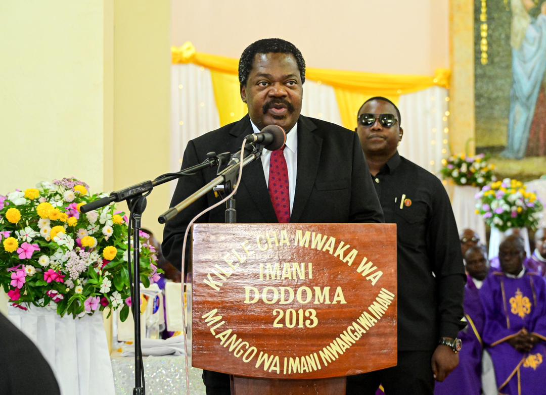 ASKOFU MFUMBUSA: KIONGOZI MZALENDO ALIYELITUMIKIA TAIFA KWA MOYO WA KUJITOA