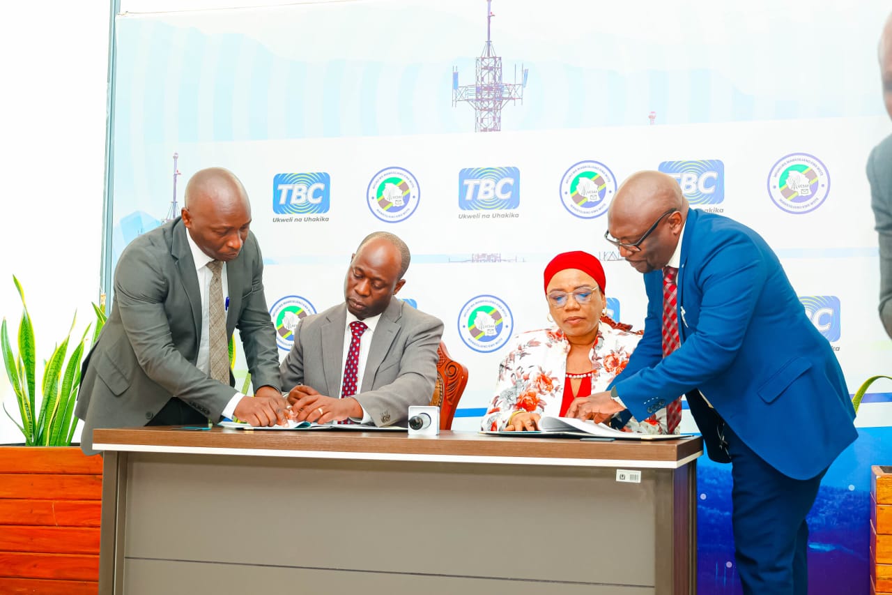 UCSAF NA TBC WAFUNGUA UKURASA MPYA WA KUIMARISHA REDIO JAMII